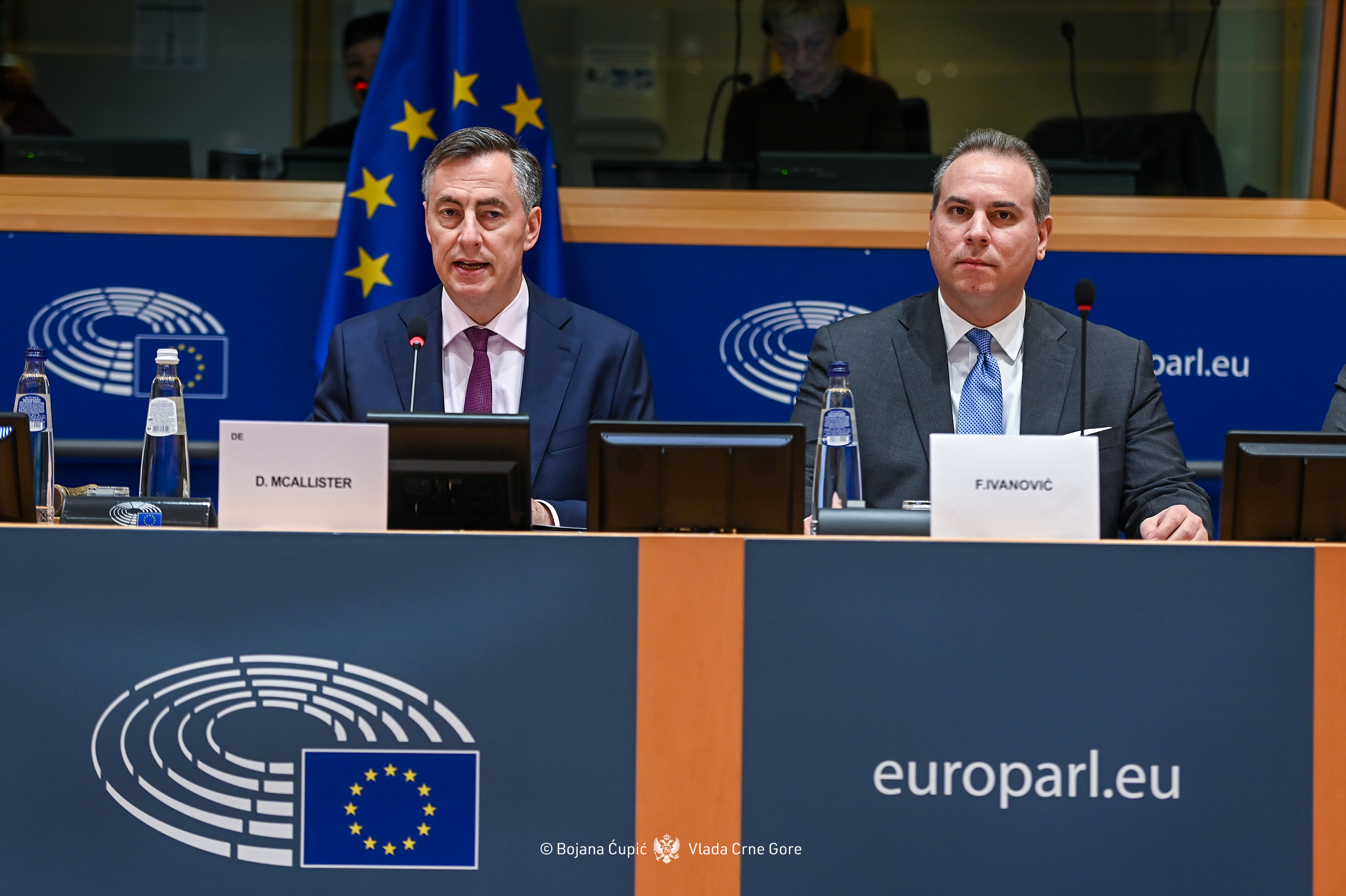 First carousel image 28